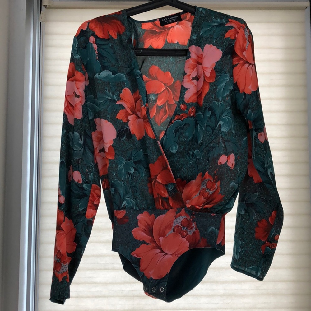 Zara satin bodysuit blouse size S